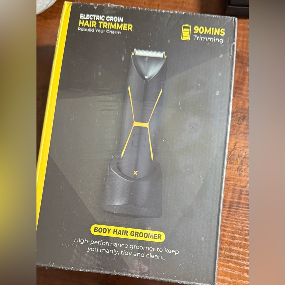 High-Performance Black and Yellow Electric Body Hair Groomer